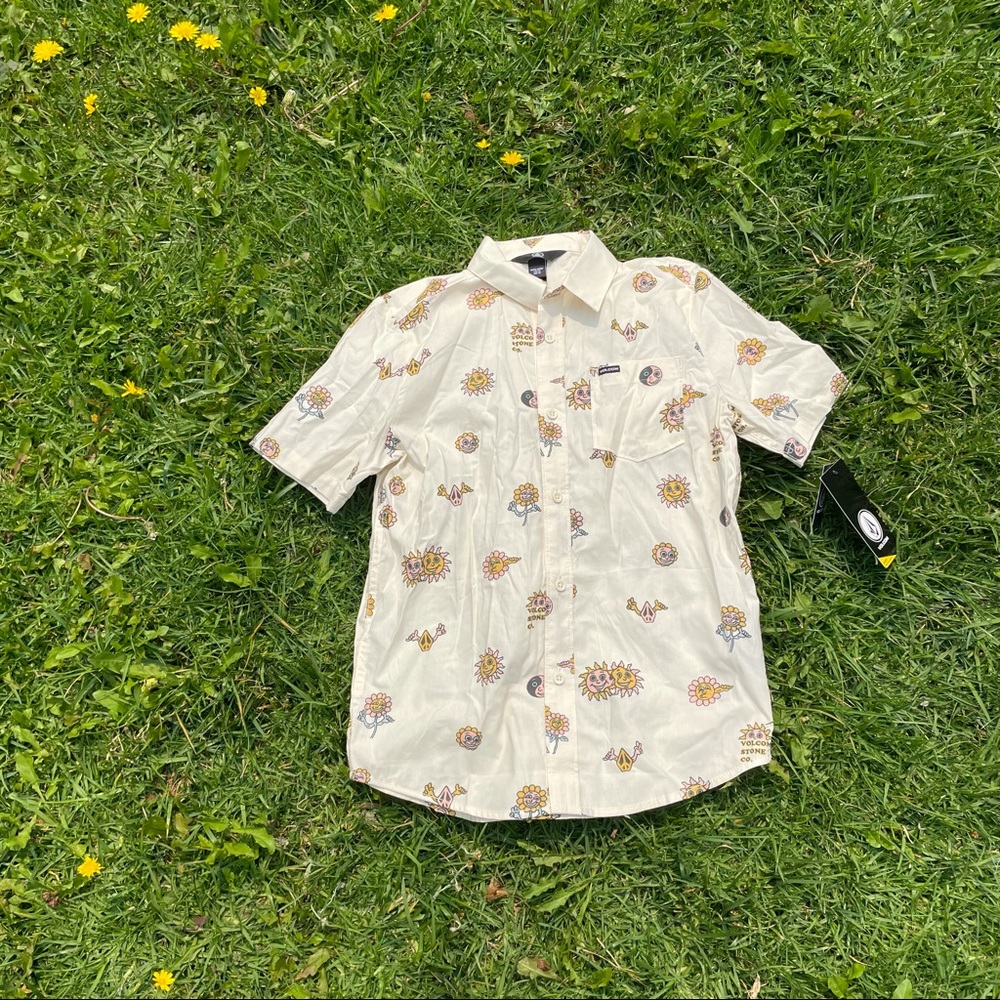 Volcolm button up